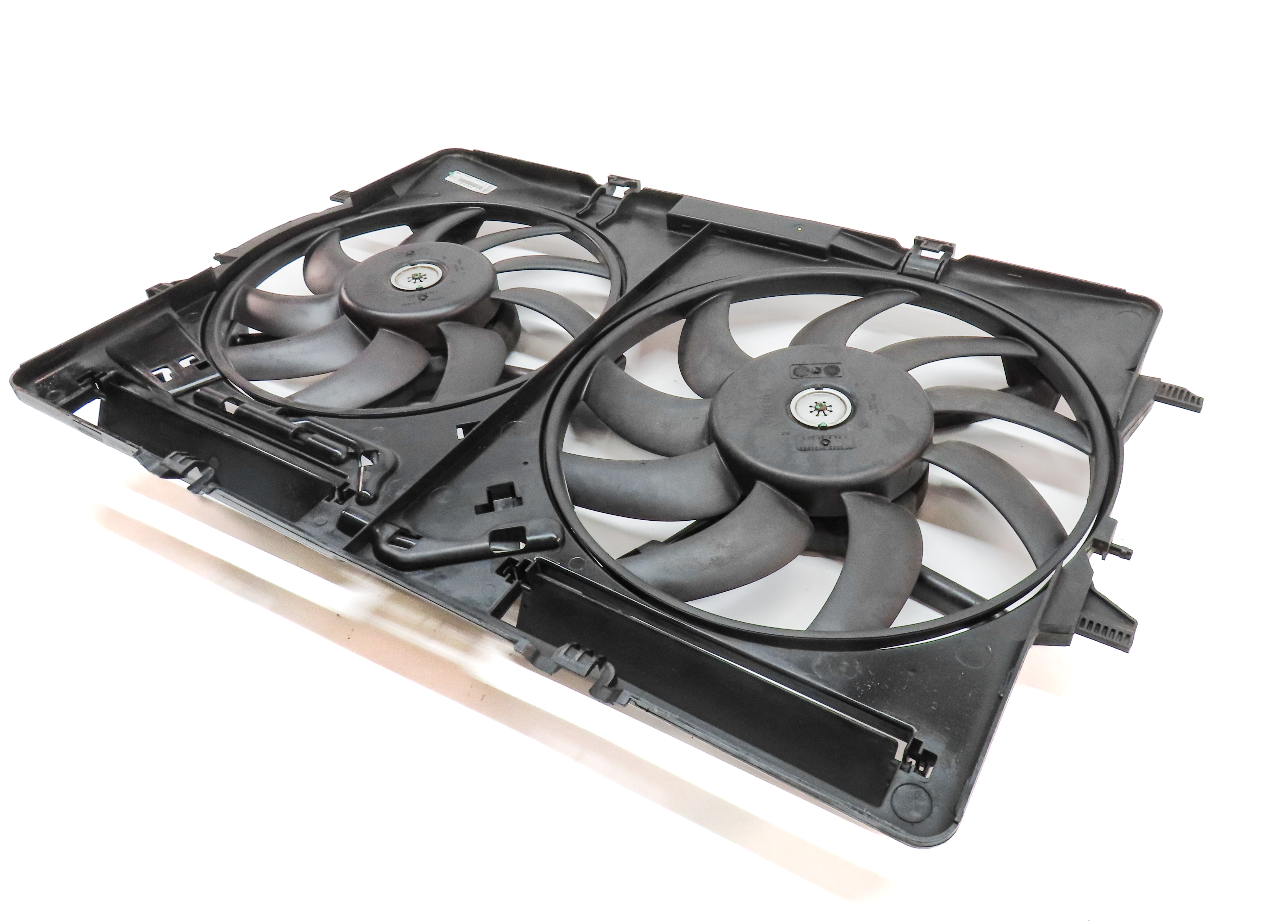 16-18 AUDI A6 Q3 (C7 8U) 2.0L TURBO ENGINE RADIATOR COOLING FAN SHROUD ASSEMBLY — exact item pictured